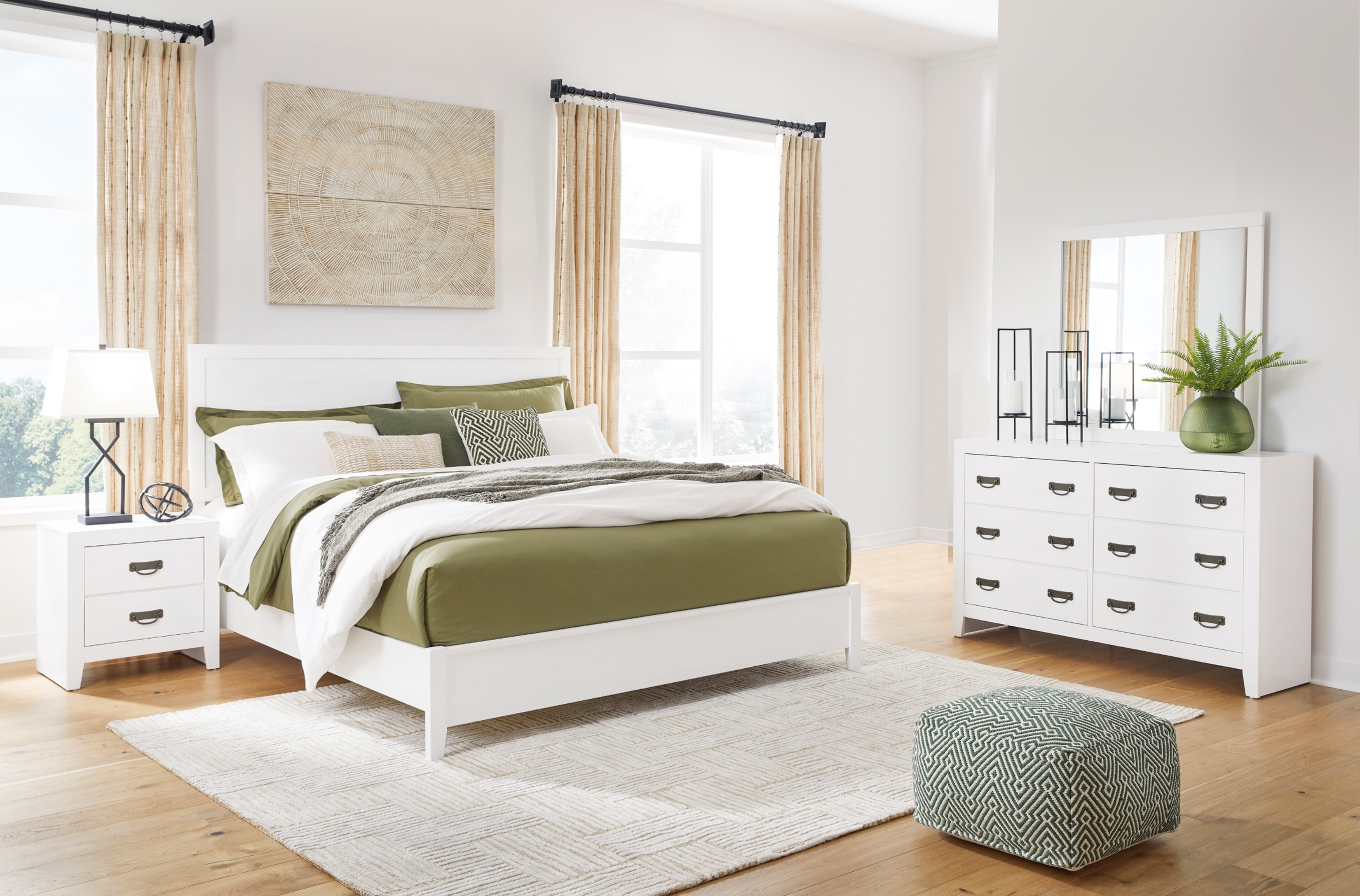 Binterglen Queen Panel Bed with Mirrored Dresser and Nightstand (B427) image 1